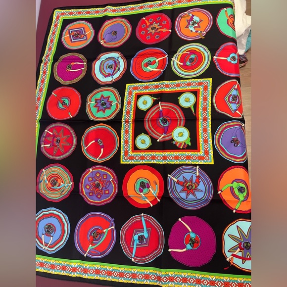 LIKE NEW HERMES NECK SQUARE SCARF MULTICOLOR - Picture 5 of 5